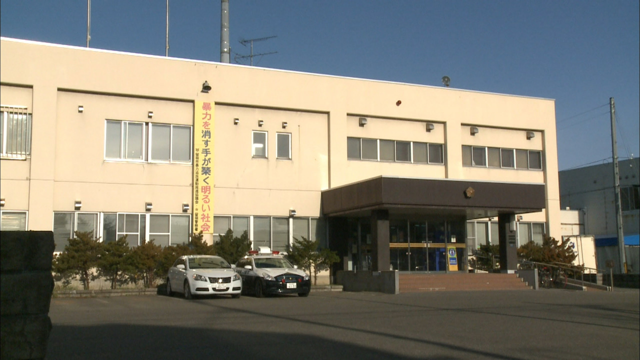 転落事故の経緯を詳しく調べている北海道警留萌署