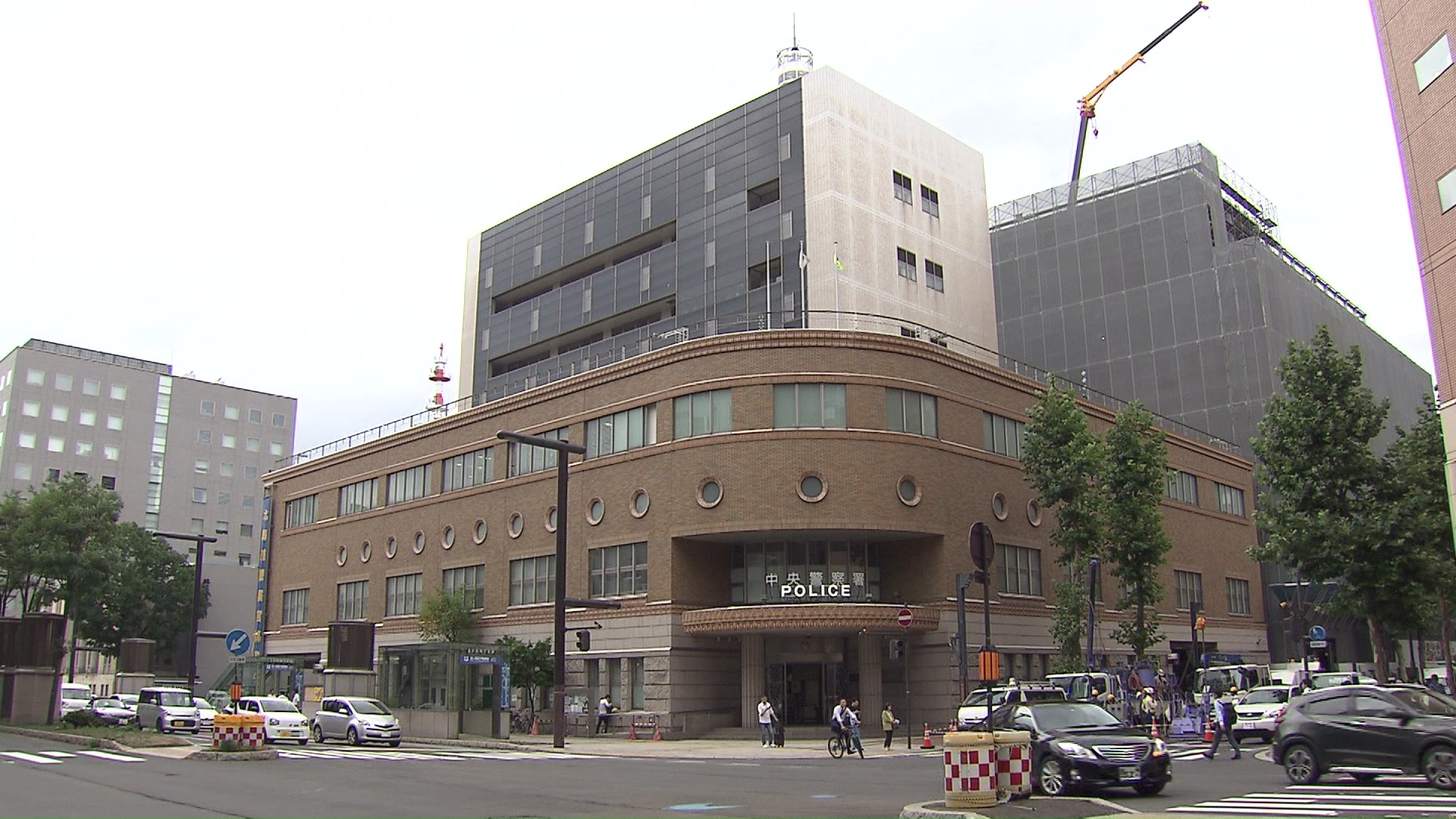 建造物損壊の疑いで52歳住所不定の男を逮捕した北海道警中央署