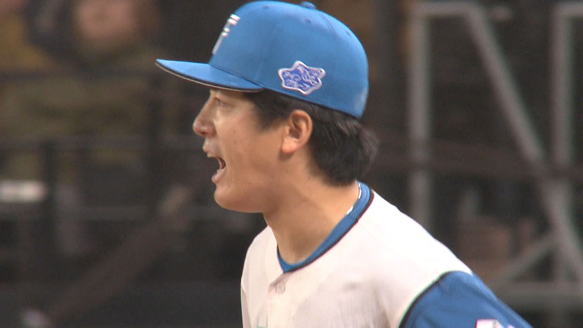 マリーンズ・ソト選手に3ランHRを浴び悔しさを見せる北山亘基投手