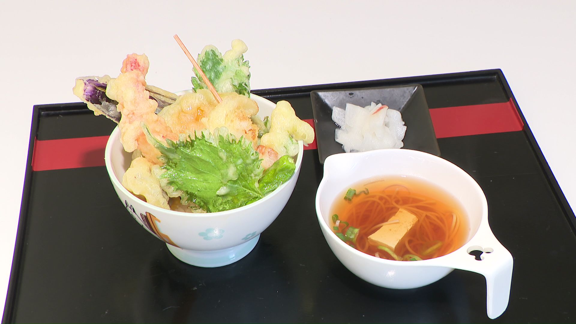 「天丼(汁物付)」
