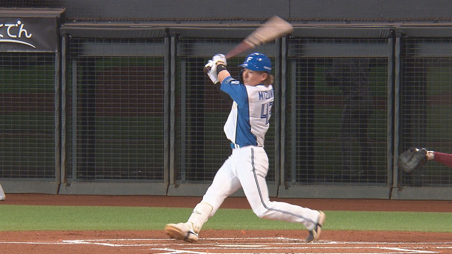 初回にソロホームランを放った水野達稀選手